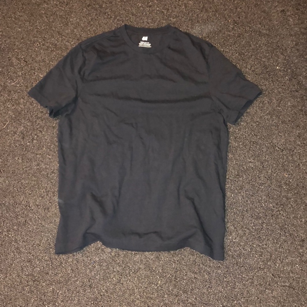 NWOT Men’s navy blue T-shirt